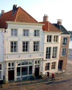 Hotel de Vischpoorte, hartje Deventer en aan de IJssel